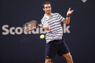 Cuevas vence a Elias y gana por tercera vez el Abierto de tenis de Uruguay Cuevas vence a Elias y gana por tercera vez el Abierto de tenis de Uruguay