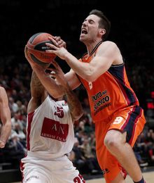 98-103. Jerrells y Theodore rematan al Valencia en la segunda prórroga 98-103. Jerrells y Theodore rematan al Valencia en la segunda prórroga