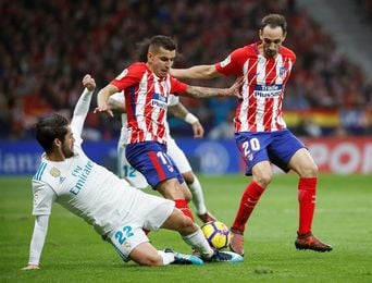 Atlético y Real Madrid empatan 0-0 al descanso Atlético y Real Madrid empatan 0-0 al descanso