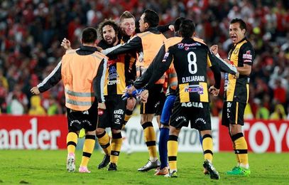 El The Strongest y el Bolívar luchan por el título a cinco jornadas del final El The Strongest y el Bolívar luchan por el título a cinco jornadas del final
