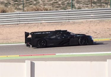 Fernando Alonso tiene la primera toma de contacto con el Ligier en Motorland Fernando Alonso tiene la primera toma de contacto con el Ligier en Motorland