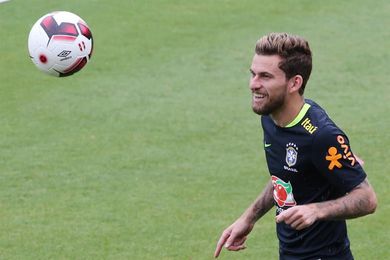 El Santos aparta a su estrella Lucas Lima tras no renovar contrato El Santos aparta a su estrella Lucas Lima tras no renovar contrato