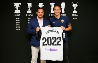 El internacional español Rodrigo renueva con el Valencia hasta el año 2022 El internacional español Rodrigo renueva con el Valencia hasta el año 2022