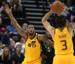 121-108. Mitchel y los Jazz superan a los Bucks 121-108. Mitchel y los Jazz superan a los Bucks