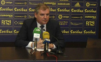 Vizcaíno: "Es lógico que Del Nido quiera participar del Sevilla que construyó" Vizcaíno: "Es lógico que Del Nido quiera participar del Sevilla que construyó"