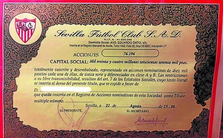 En 1998, las acciones del Sevilla valían 10.000 pesetas (60 euros). En 1998, las acciones del Sevilla valían 10.000 pesetas (60 euros).