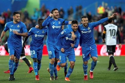 1-0. El Getafe sonroja al Valencia 1-0. El Getafe sonroja al Valencia