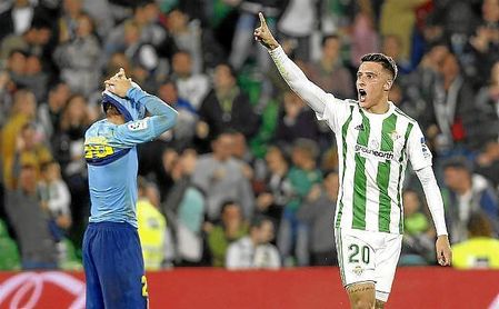 Tello lidero el atisbo de reacción ante el Girona. Tello lidero el atisbo de reacción ante el Girona.