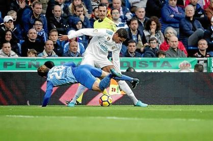 Zidane tiene la defensa en cuadro ante el Sevilla Zidane tiene la defensa en cuadro ante el Sevilla