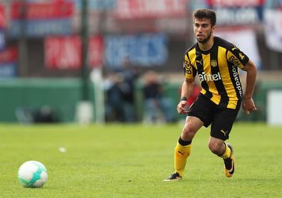 El Peñarol va por el Campeonato ante un Defensor que busca alargar la final El Peñarol va por el Campeonato ante un Defensor que busca alargar la final