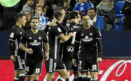 Málaga 0-2 Betis: Amparo oportuno para el 'proyecto Setién' Málaga 0-2 Betis: Amparo oportuno para el 'proyecto Setién'