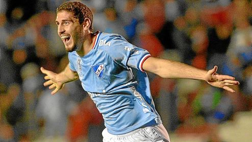 Agustín Rogel celebra un gol con la elástica de Nacional. Agustín Rogel celebra un gol con la elástica de Nacional.