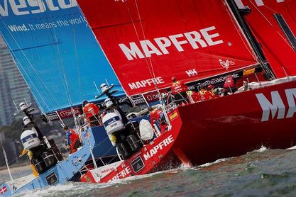 ´Donfeng´ ataca por el este y se coloca líder;´Mapfre en el oeste a 12 millas ´Donfeng´ ataca por el este y se coloca líder;´Mapfre en el oeste a 12 millas
