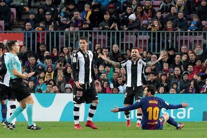 El Levante sufre la derrota 200 en Primera División El Levante sufre la derrota 200 en Primera División