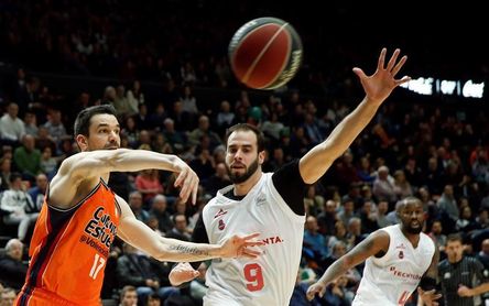 103-58. Un inspirado y coral Valencia barre a un Tecnyconta sin alma 103-58. Un inspirado y coral Valencia barre a un Tecnyconta sin alma