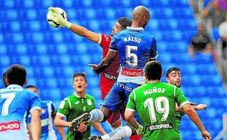 El Leganés es el tercer equipo menos goleado de la Liga con sólo 14 tantos en contra. El Leganés es el tercer equipo menos goleado de la Liga con sólo 14 tantos en contra.