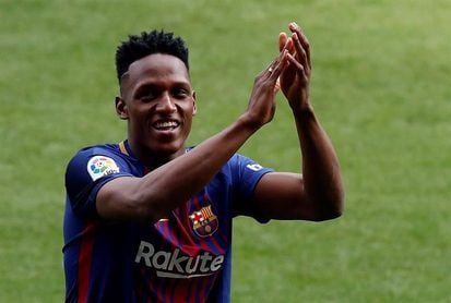 Yerri Mina se presenta ante un Camp Nou con acento colombiano Yerri Mina se presenta ante un Camp Nou con acento colombiano