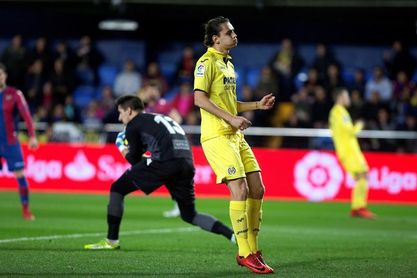 2-1. El Villarreal fue superior a un Levante que apenas inquietó 2-1. El Villarreal fue superior a un Levante que apenas inquietó
