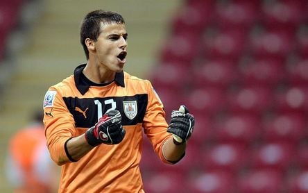 El Fluminense anuncia la contratación del portero uruguayo De Amores El Fluminense anuncia la contratación del portero uruguayo De Amores