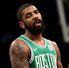 108-107. Kuzma gana el duelo de artilleros a Irving en el clásico de la NBA 108-107. Kuzma gana el duelo de artilleros a Irving en el clásico de la NBA