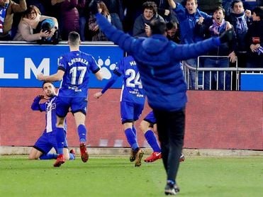 2-1. Jaume mete al Valencia en semifinales y despierta del sueño al Alavés 2-1. Jaume mete al Valencia en semifinales y despierta del sueño al Alavés