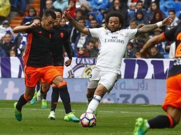 Un Valencia dubitativo recibe a un Madrid deprimido en pos del tercer puesto Un Valencia dubitativo recibe a un Madrid deprimido en pos del tercer puesto