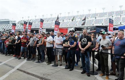 Daytona o cuando las carreras son una excusa para el público estadounidense Daytona o cuando las carreras son una excusa para el público estadounidense