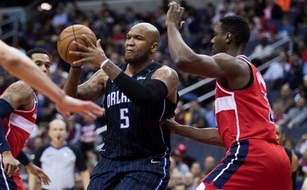 127-105. Speights sale como titular y decide la victoria de los Magic 127-105. Speights sale como titular y decide la victoria de los Magic