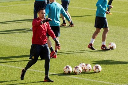 Asenjo asegura que ahora no piensa en la selección y se centra en el Villarreal Asenjo asegura que ahora no piensa en la selección y se centra en el Villarreal