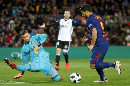 1-0. El Barça logra una mínima ventaja ante un defensivo Valencia 1-0. El Barça logra una mínima ventaja ante un defensivo Valencia