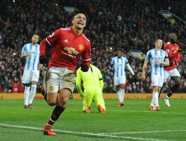 Alexis se estrena, el United gana al Huddersfield y el City pincha Alexis se estrena, el United gana al Huddersfield y el City pincha