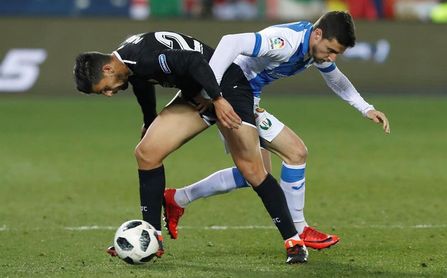 Sevilla y Barcelona disponen una corta pero importante ventaja Sevilla y Barcelona disponen una corta pero importante ventaja