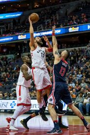 113-88. Valanciunas aporta doble-doble y los Raptors logran el cuarto triunfo seguido 113-88. Valanciunas aporta doble-doble y los Raptors logran el cuarto triunfo seguido