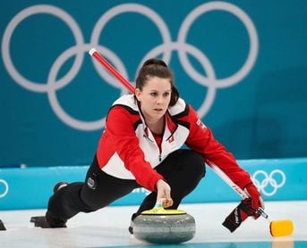 Suiza establece un nuevo récord olímpico con seis puntos en el octavo juego Suiza establece un nuevo récord olímpico con seis puntos en el octavo juego