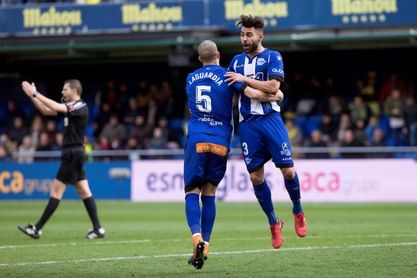 1-2. El Alavés logra un triunfo vital en un partido vibrante ante el Villarreal 1-2. El Alavés logra un triunfo vital en un partido vibrante ante el Villarreal