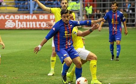 Lance del encuentro disputado entre el Extremadura y el Écija Lance del encuentro disputado entre el Extremadura y el Écija