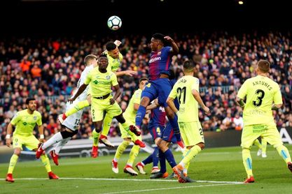 Yerry Mina, un debut solvente que termina sin premio Yerry Mina, un debut solvente que termina sin premio