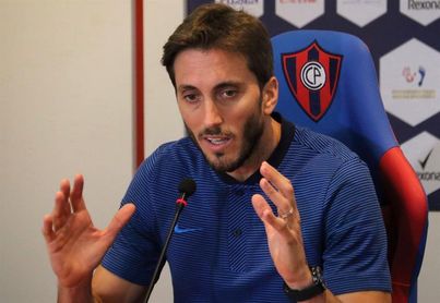 Zubeldía se estrena con un empate en el Torneo Apertura paraguayo Zubeldía se estrena con un empate en el Torneo Apertura paraguayo