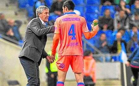 Quique Setién contó bastante con Vicente Gómez en su etapa al frente de Las Palmas. Quique Setién contó bastante con Vicente Gómez en su etapa al frente de Las Palmas.