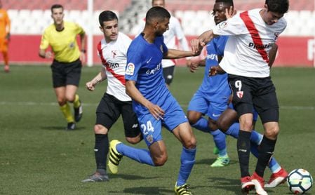 0-3: Paso hacia la salvación del Almería, que desahucia al Sevilla Atlético 0-3: Paso hacia la salvación del Almería, que desahucia al Sevilla Atlético