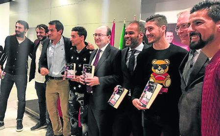 Presentado el libro de 'ABP' Presentado el libro de 'ABP'