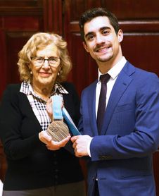 Javier Fernández : "Quería traer la medalla a Madrid y al Ayuntamiento" Javier Fernández : "Quería traer la medalla a Madrid y al Ayuntamiento"