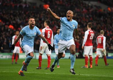 0-3. El Manchester City se exhibe y Guardiola levanta su primer título en Inglaterra 0-3. El Manchester City se exhibe y Guardiola levanta su primer título en Inglaterra