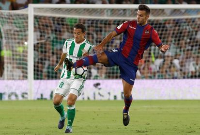 Al Levante solo le vale ganar a un Betis capaz de lo mejor y de lo peor Al Levante solo le vale ganar a un Betis capaz de lo mejor y de lo peor