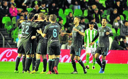 Imagen del último precedente en el estadio Benito Villamarín entre el Betis y la Real Sociedad. Imagen del último precedente en el estadio Benito Villamarín entre el Betis y la Real Sociedad.