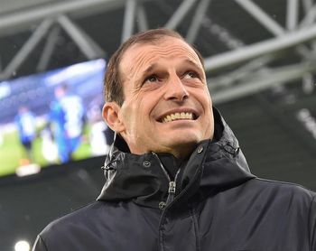 Allegri confía en recuperar al lesionado Higuaín para el Tottenham-Juventus Allegri confía en recuperar al lesionado Higuaín para el Tottenham-Juventus