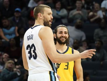 Rubio aporta doble-doble ganador; Ibaka ayuda a los Raptors en un duelo ante los Rockets Rubio aporta doble-doble ganador; Ibaka ayuda a los Raptors en un duelo ante los Rockets