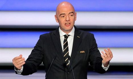 Infantino anticipa "reglas muy claras y estrictas" en los traspasos de jugadores Infantino anticipa "reglas muy claras y estrictas" en los traspasos de jugadores
