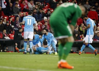 1-2. El Marsella elimina al Athletic en una de sus noche más negras 1-2. El Marsella elimina al Athletic en una de sus noche más negras