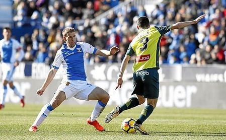 Brasanac, cedido por el Betis, no podrá ayudar al Leganés frente al Sevilla. Brasanac, cedido por el Betis, no podrá ayudar al Leganés frente al Sevilla.